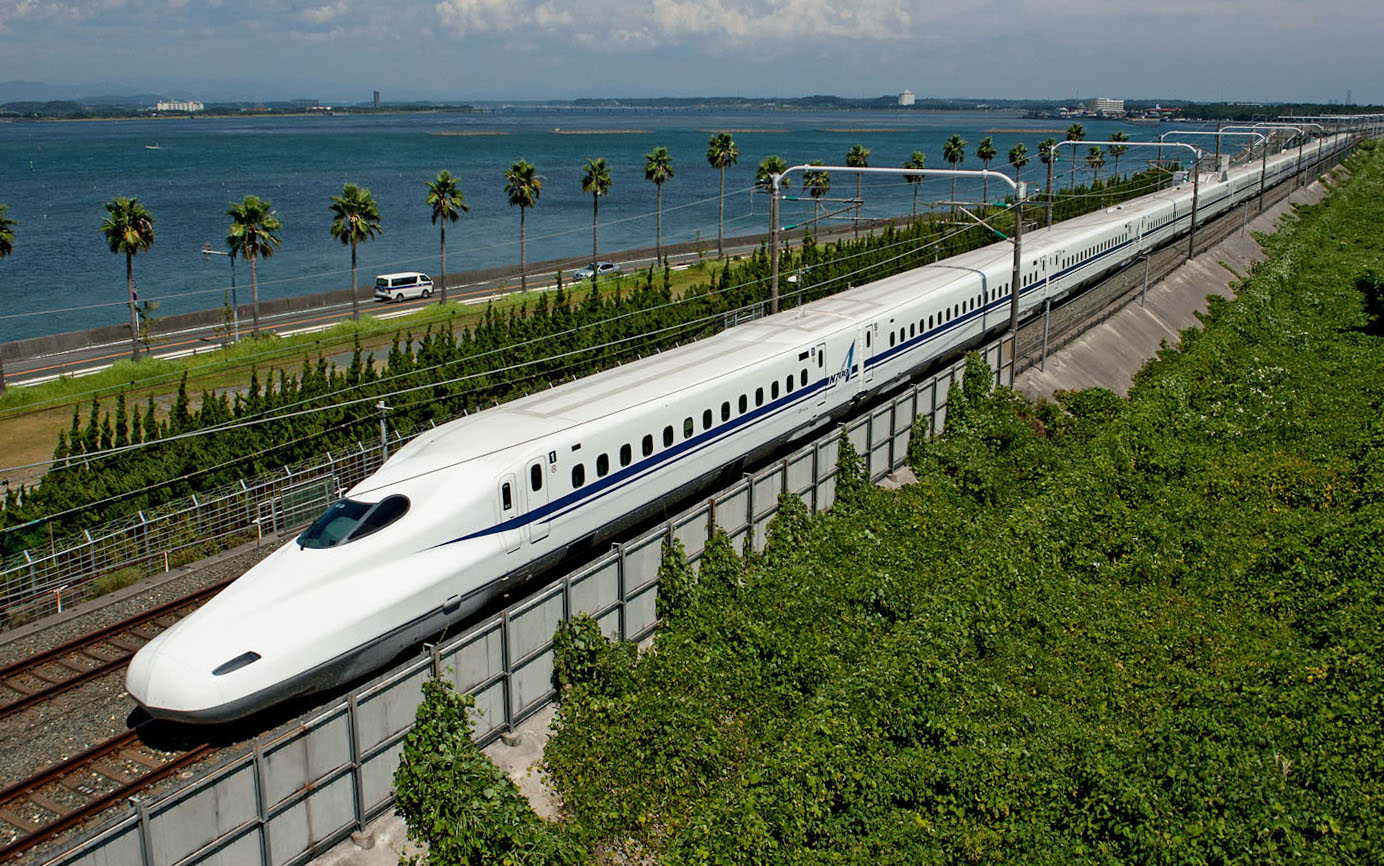 Japan speed. Поезд Синкансен в Японии. Железнодорожная магистраль Синкансен. Поезд Токио Синкансен. Высокоскоростные поезда Япония, Shinkansen.